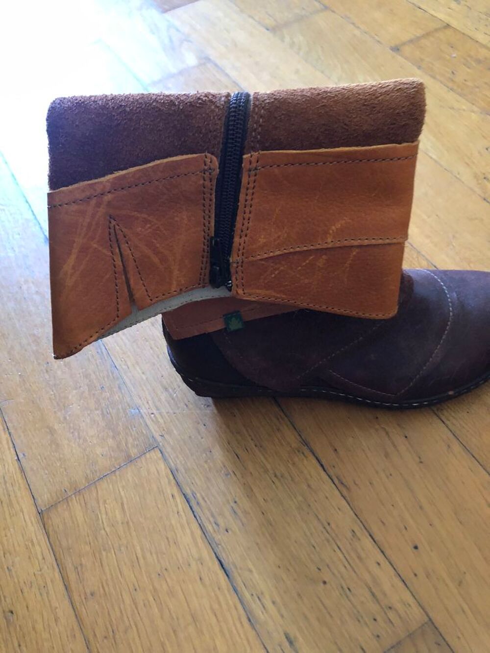 Bottes en cuir El naturalista jamais port&eacute;es Chaussures
