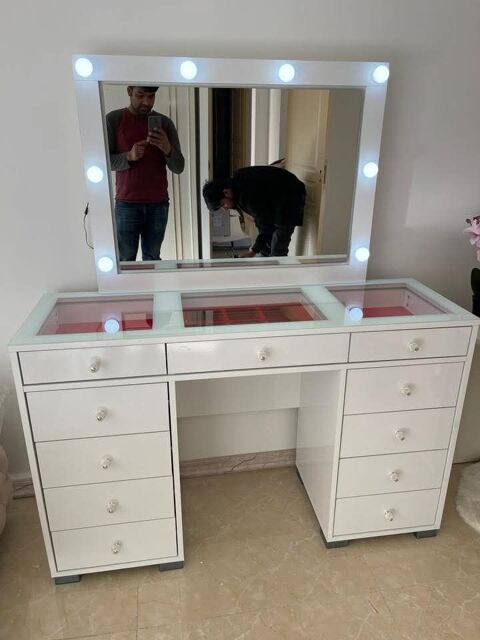 Coiffeuse neuf avec miroir LED et 11 tiroirs Livraison rapid 99 Paris 1 (75)
