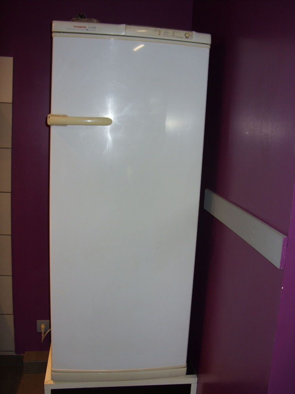 Cong&eacute;lateur armoire de 290 litres Electroménager