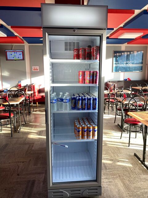 vitrine design 280 Cholet (49)