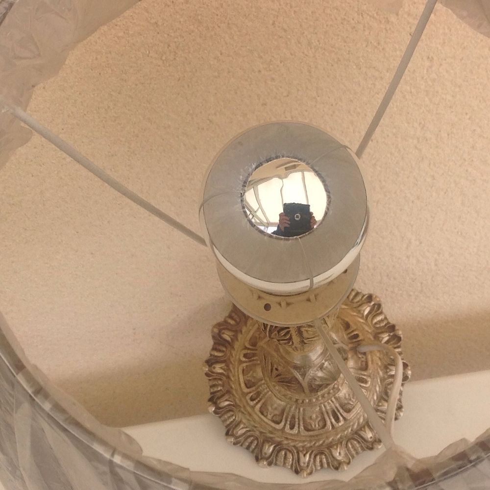 lampe sur pied en bronze. Décoration