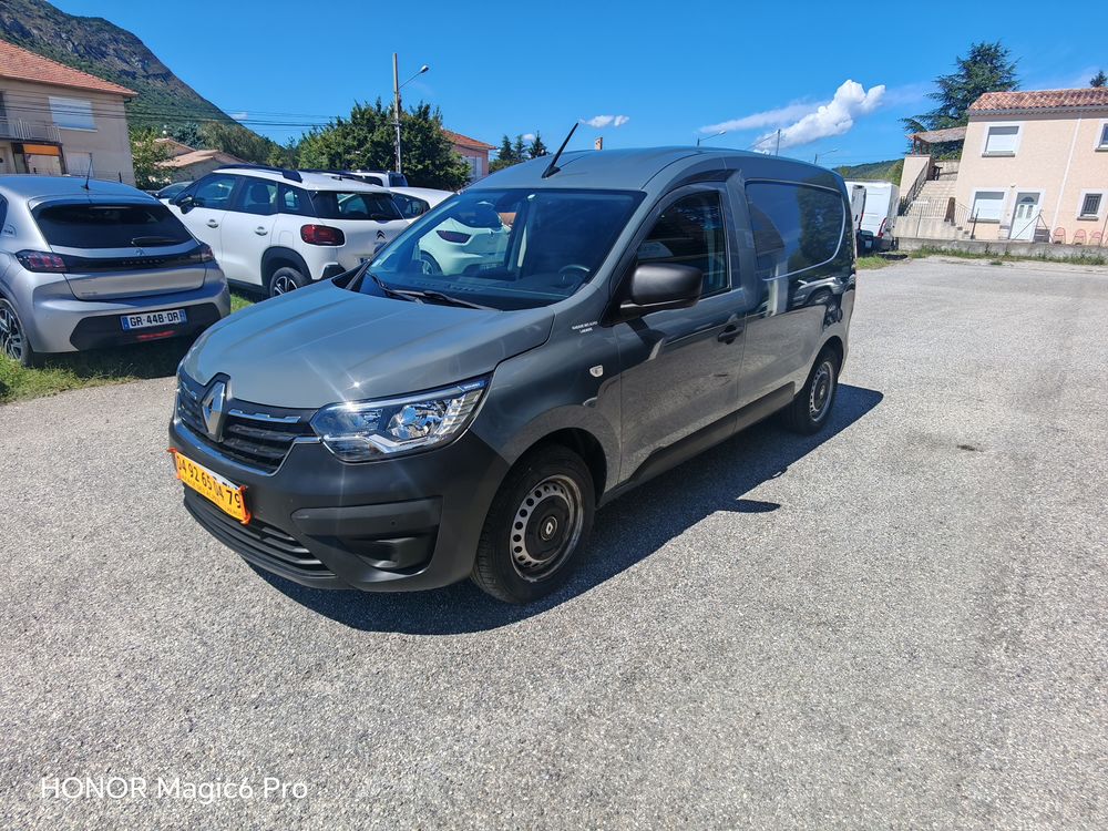 Express EXPRESS VAN BLUE DCI 95 - 22 CONFORT 2022 occasion 05300 Laragne-Mont&eacute;glin