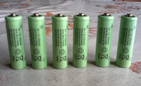 6 ACCU rechargeables AA R6 1.2V 500mAh Ni-MH NEUF
5 Aubin (12)