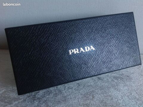 Jolie boite de rangement lunettes Prada en carton façon croc 5 Trégunc (29)