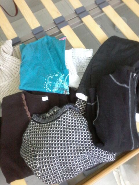 plusieurs Vtements  t  pour femmes ou filles 30 Tourcoing (59)