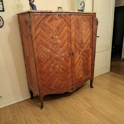 ARMOIRE de style  et CHEVETS assortis
450 Mrignac (33)