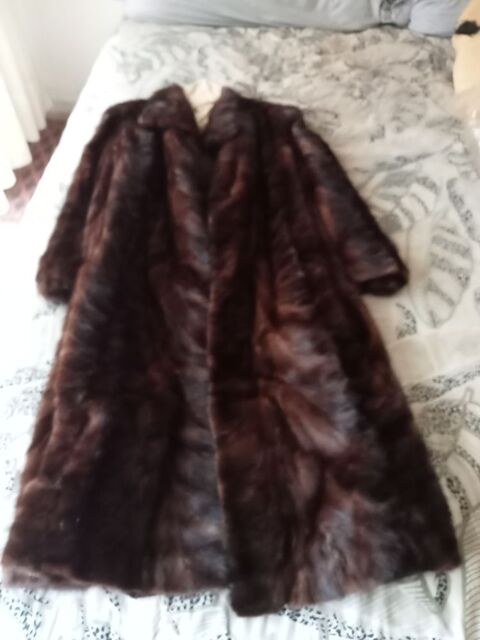 Manteau en vison pleine peau noir 500 Marquefave (31)