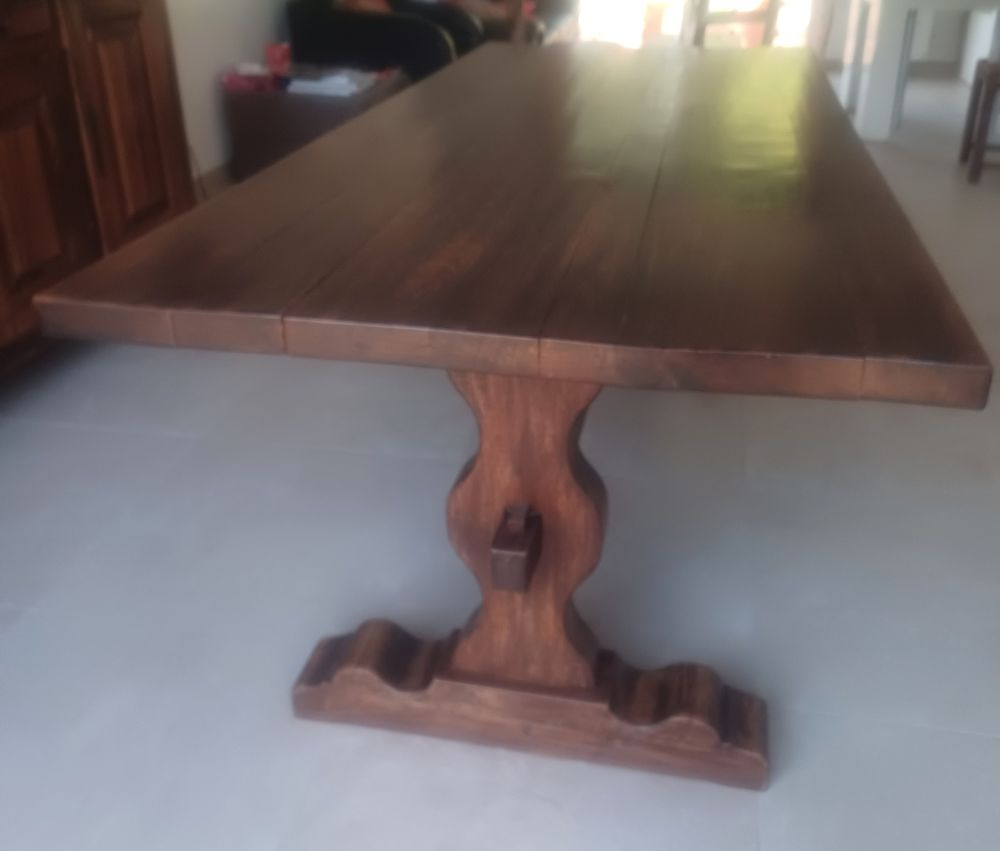 Table en ch&ecirc;ne Meubles