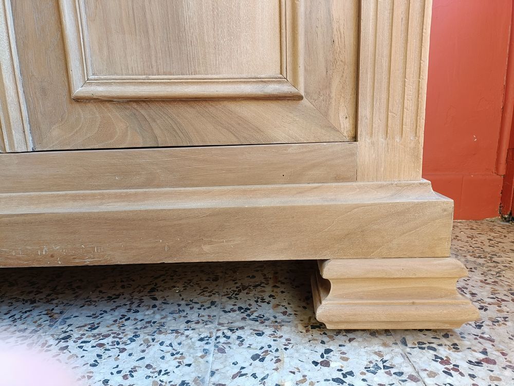 Bahut 2 portes r&eacute;nov&eacute; en noyer massif Meubles