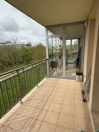  Appartement à louer 4 pièces 79 m²