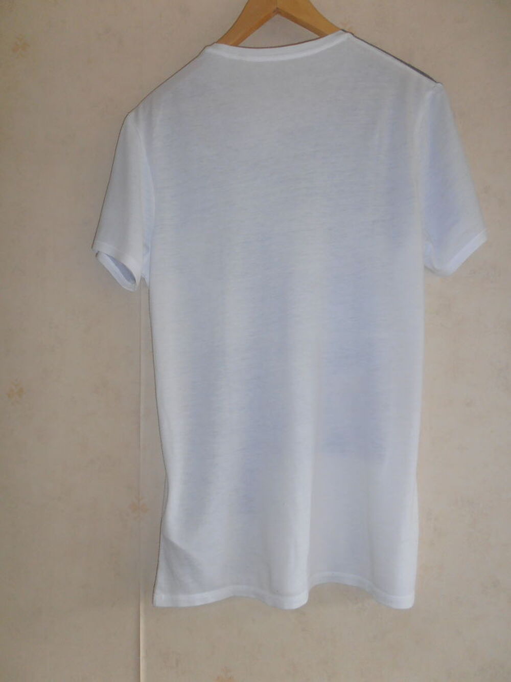 Tee-shirt Guess (84) Vêtements