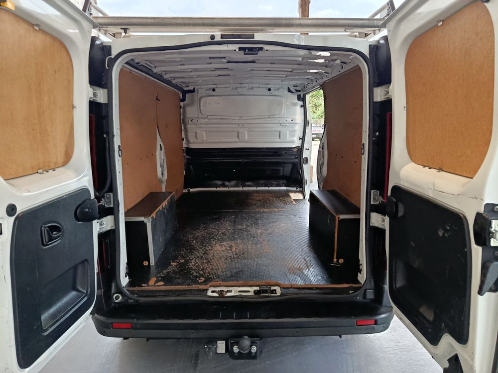 Vivaro VIVARO CA F2900 L2H1 1.6 CDTI 145 CH BITURBO ECOFLEX S/S PACK CLIM + 2017 occasion 79170 Secondign&eacute;-sur-Belle
