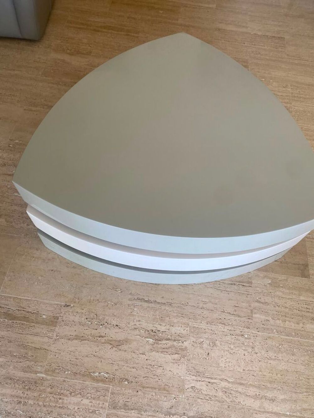 Table base en forme de coeur Meubles