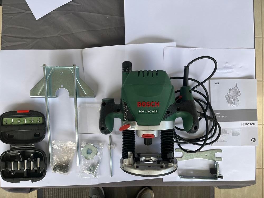 D&eacute;fonceuse Bosch POF1400 ACE &eacute;tat neuf Bricolage