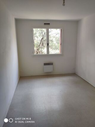  Appartement à louer 3 pièces 75 m²