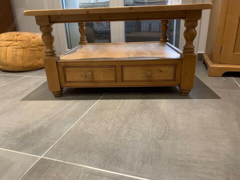 TABLE de SALON PIN MASSIF 85 Six-Fours-les-Plages (83)