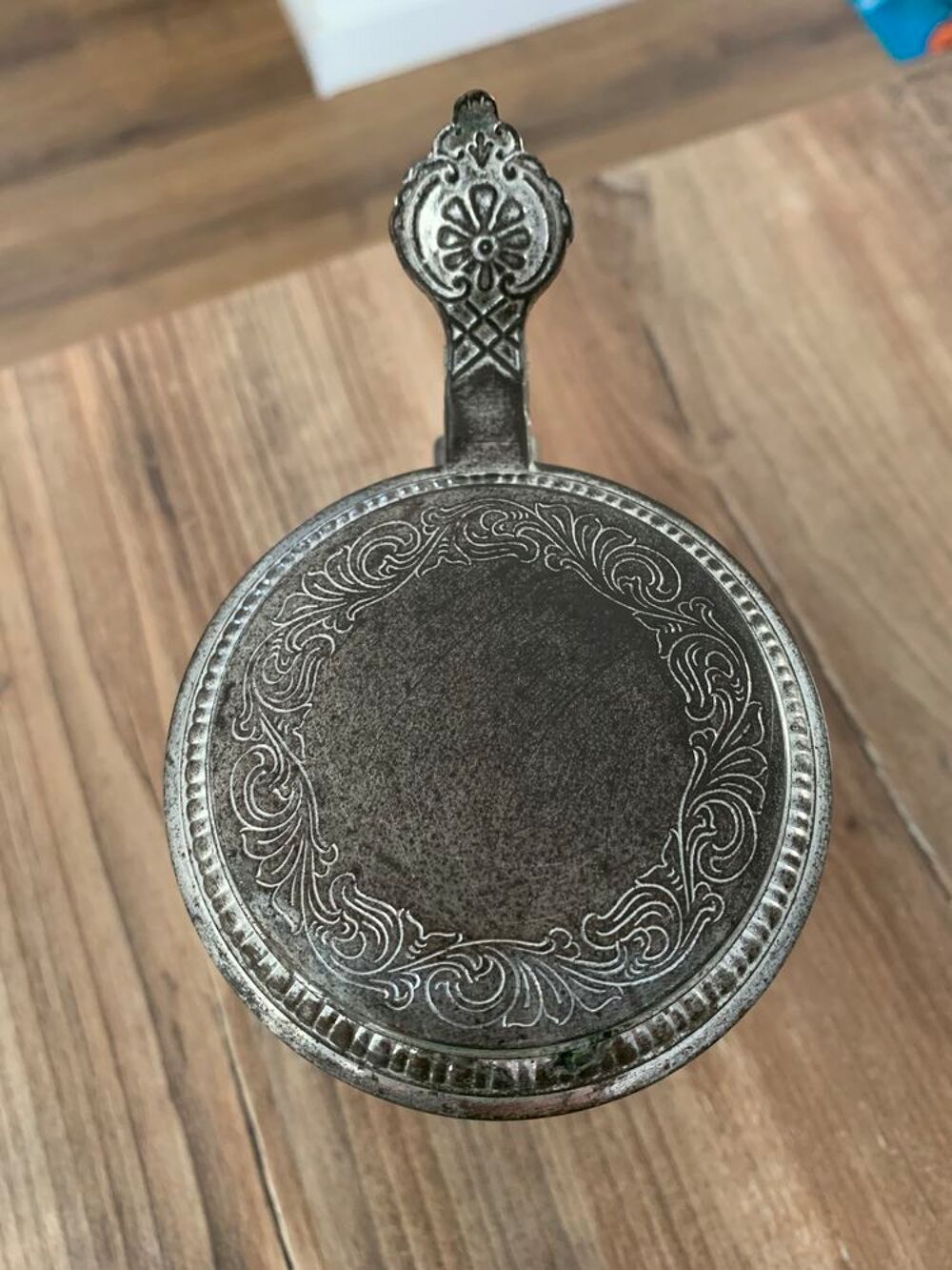 Chope de bi&egrave;re allemande avec couvercle en &eacute;tain - Electromnager