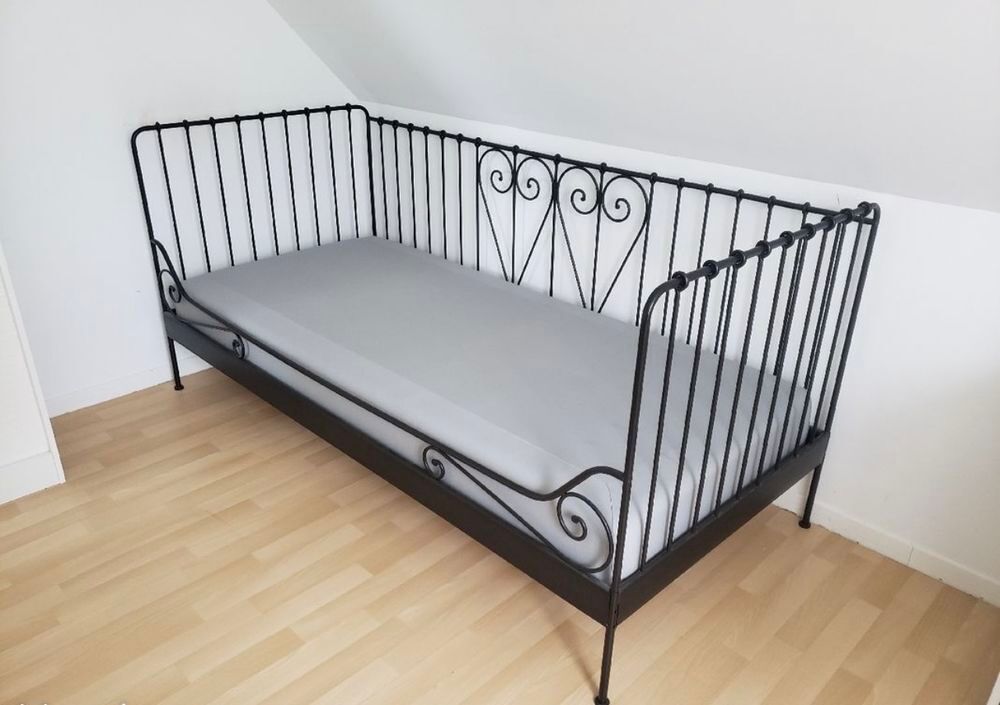 lit m&eacute;tal noir 90x200 Meubles