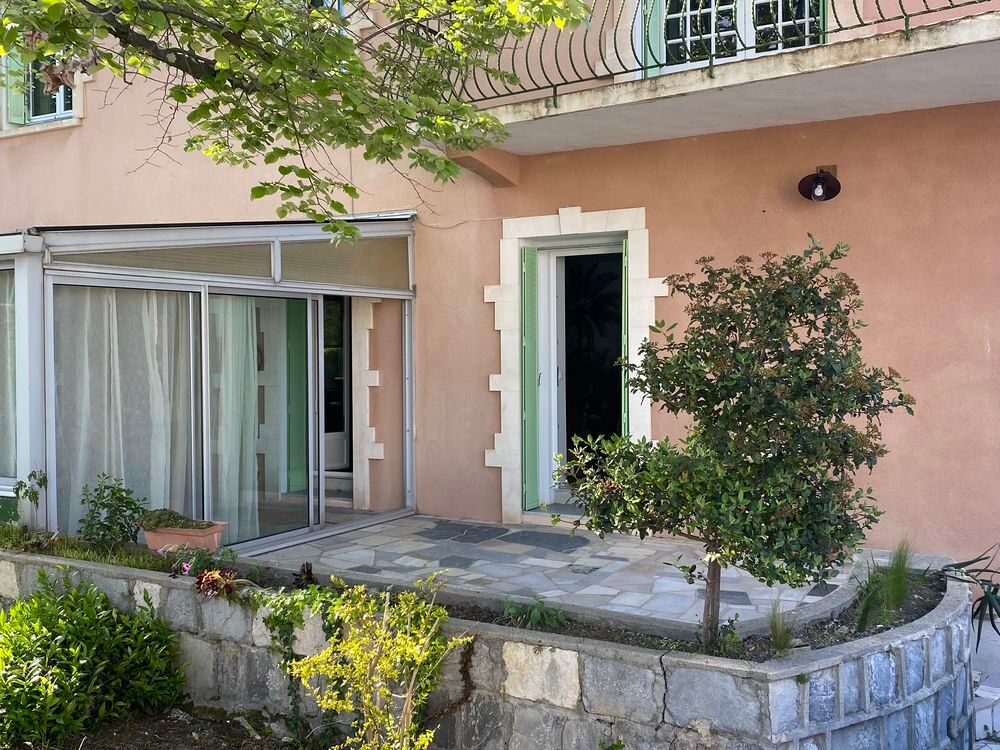 Vente Appartement Appartement dans villa quartier Tour Magne Nîmes