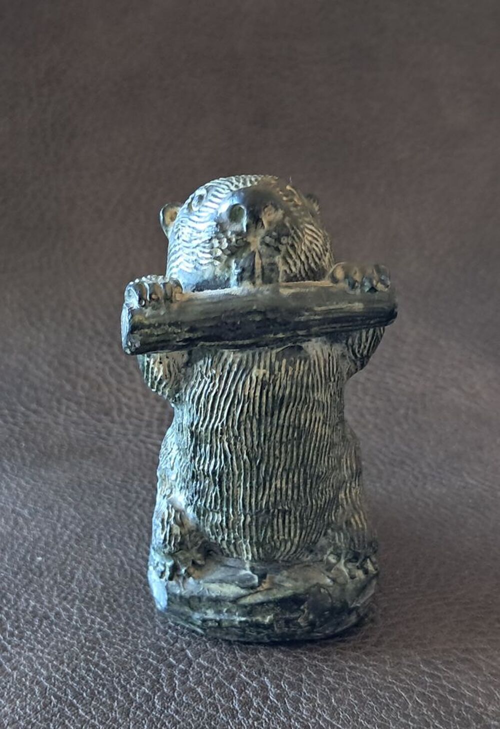 sculpture figurine animali&egrave;re en r&eacute;sine finition pierre Décoration