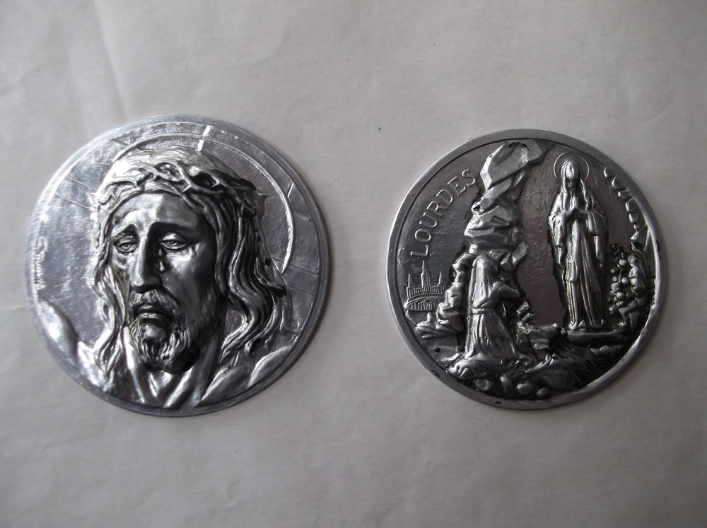 M&eacute;dailles religieuses Bijoux et montres