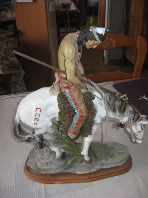 statuette indien � cheval , Univers Trade 20 Racquinghem (62)