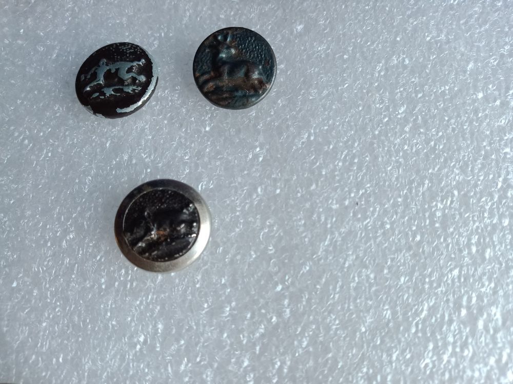 Boutons anciens Willy's, chasse et v&eacute;nerie 