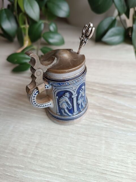 Antique Moutardier antique avec cuillre en argent.  0 Belgique