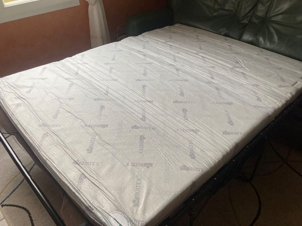 canap&eacute; cuir avec 2 fauteuils Meubles