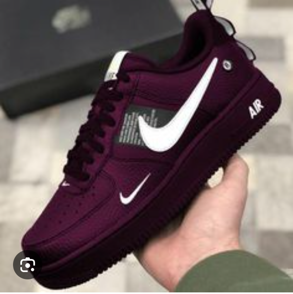 Nike Air Force 1 prune basse neuve 44 limit&eacute; Chaussures