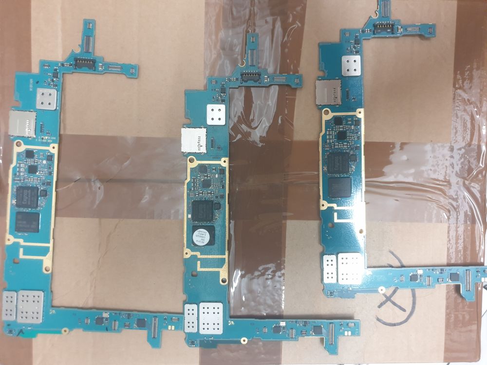 Lot tablettes pour pi&egrave;ces 10 Téléphones et tablettes