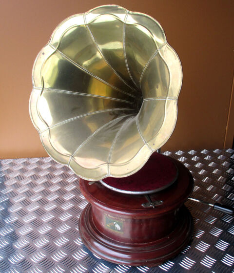Gramophone  0 Saint-lix-le-Chteau (31)