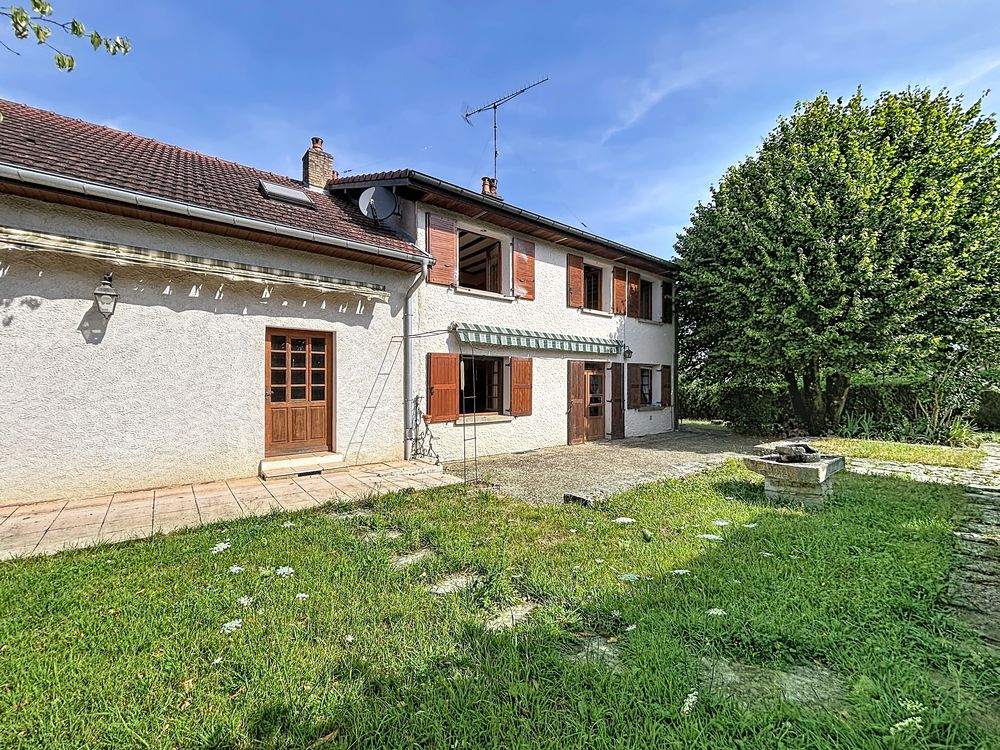 Vente Maison Maison de caractère avec 400 m² de garages et dépendances Bourguignon-lès-la-charité