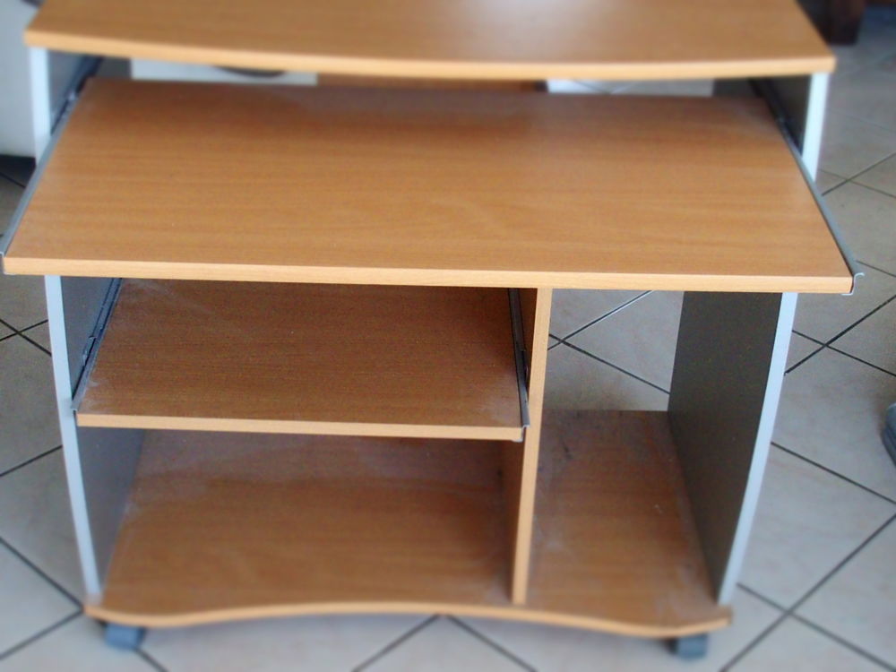 petit meuble pour ordinateur fixe (tour) Meubles