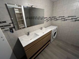  Appartement à louer 4 pièces 72 m² Lencloître