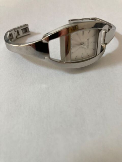 montre femme Chasseneuil-sur-Bonnieure (16)
