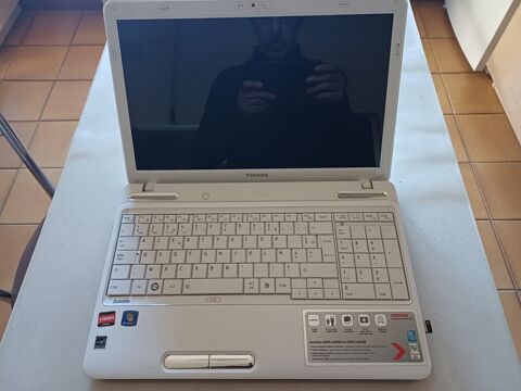 Vd Ordinateur Portable Toshiba 17 Pouces 230 Fos-sur-Mer (13)
