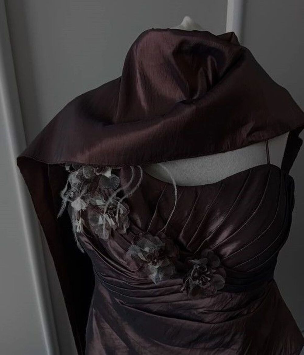 Jupe longue, bustier et capeline c&eacute;r&eacute;monie Vêtements