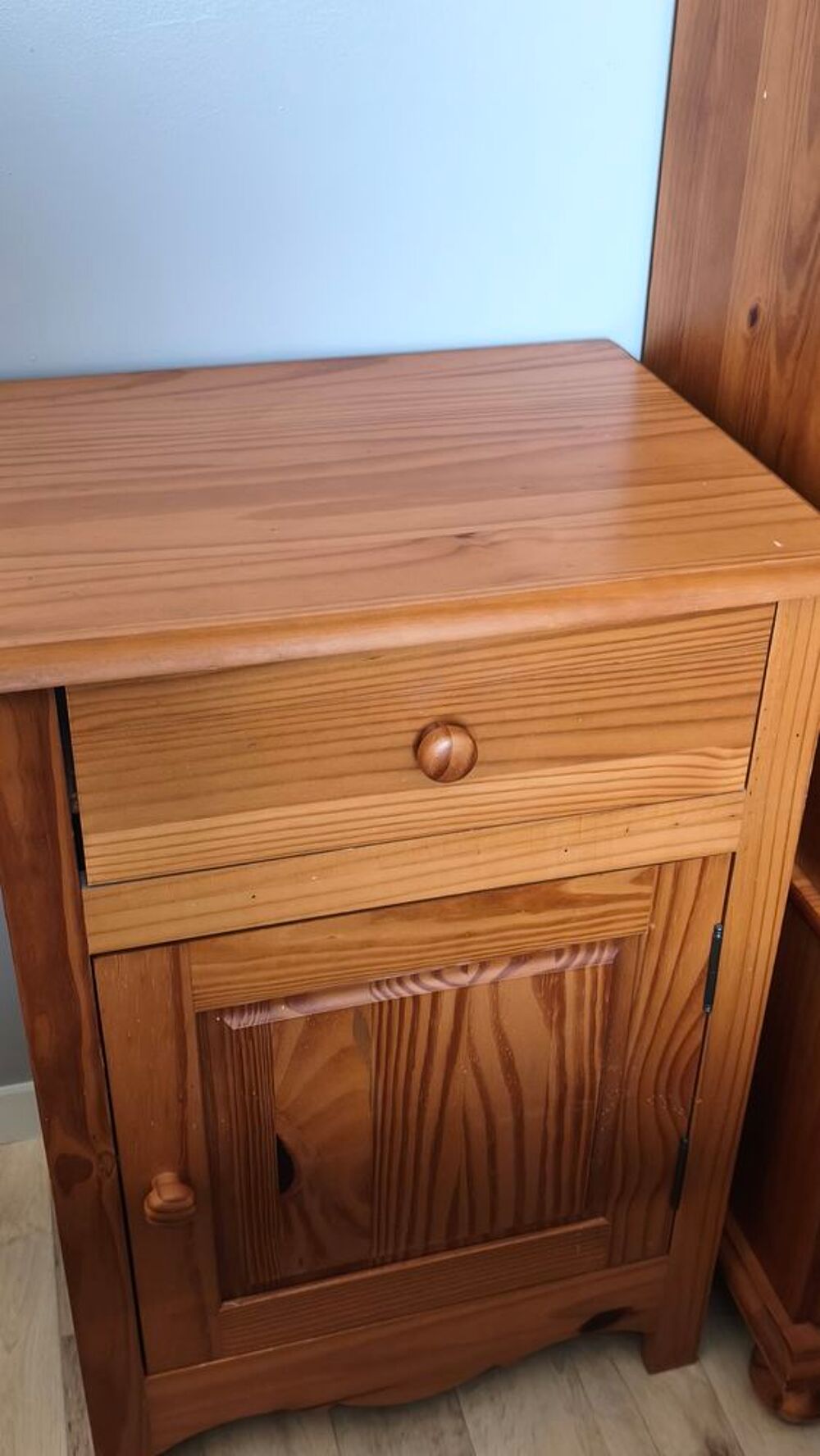 Armoire + meuble de rangement en pin massif Meubles