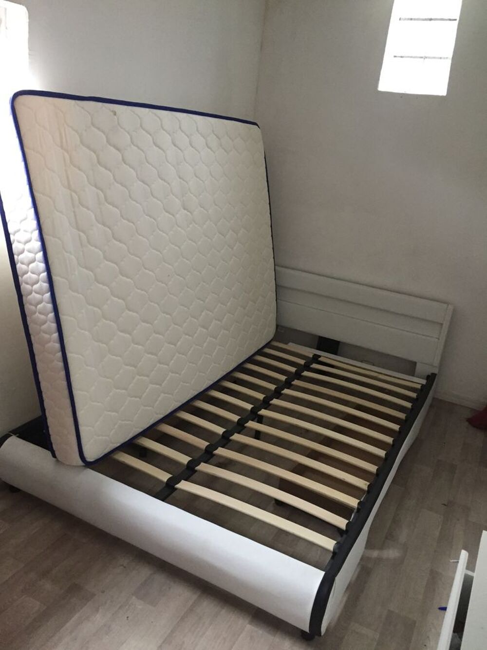 je Vend mon lit matelas armoire etc suite &agrave; un d&eacute;m&eacute;nagement Meubles