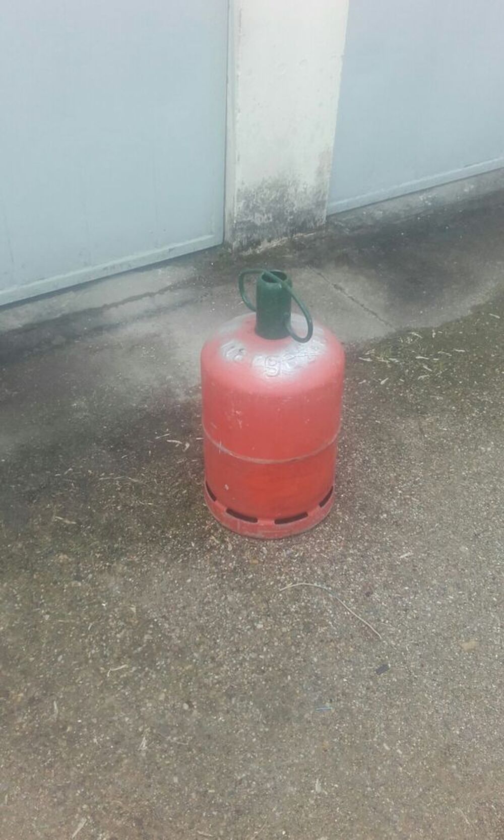 Bouteille de gaz vide Jardin