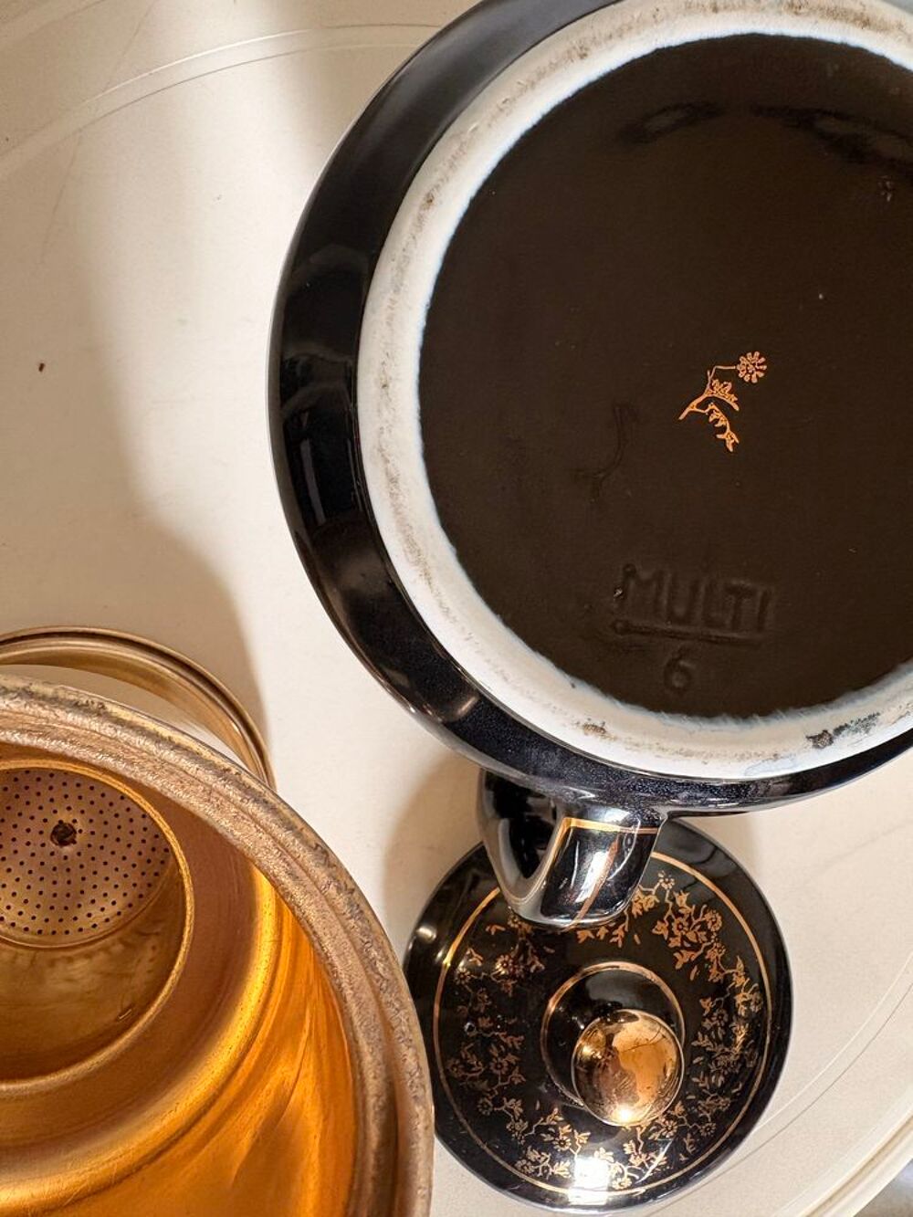 Cafeti&egrave;re vintage Salem noire et dor&eacute;e €" Made in France 