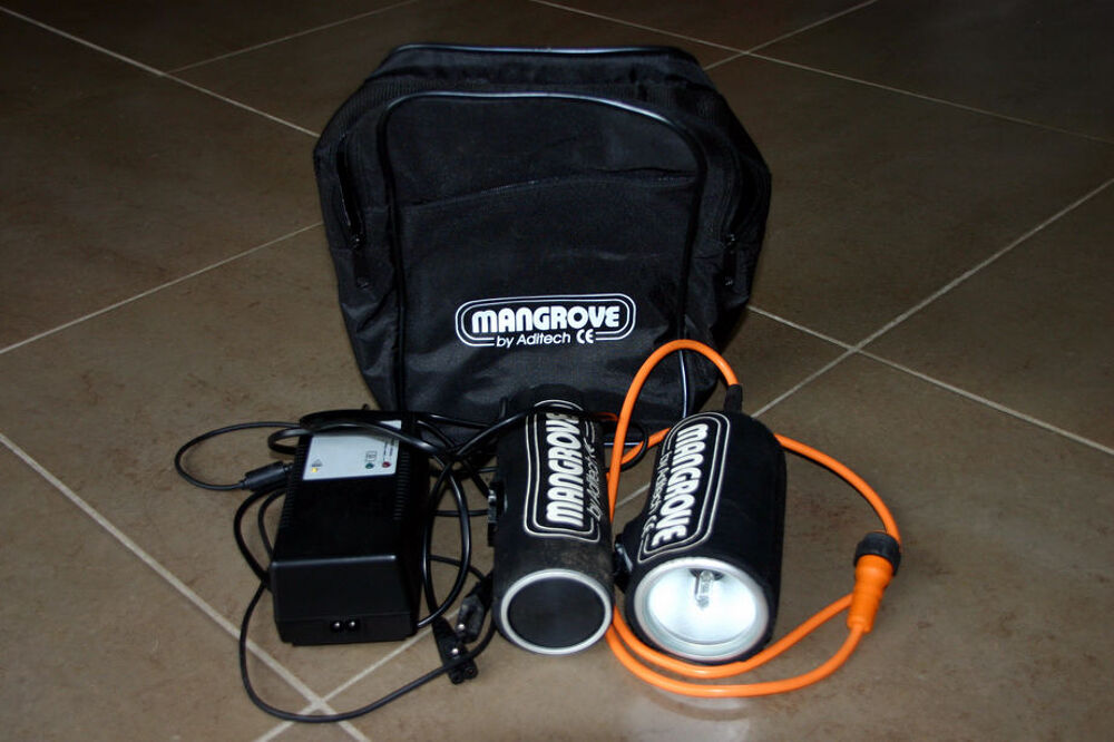  Phare sous-marin Mangrove MVS450D 50 HID Sports