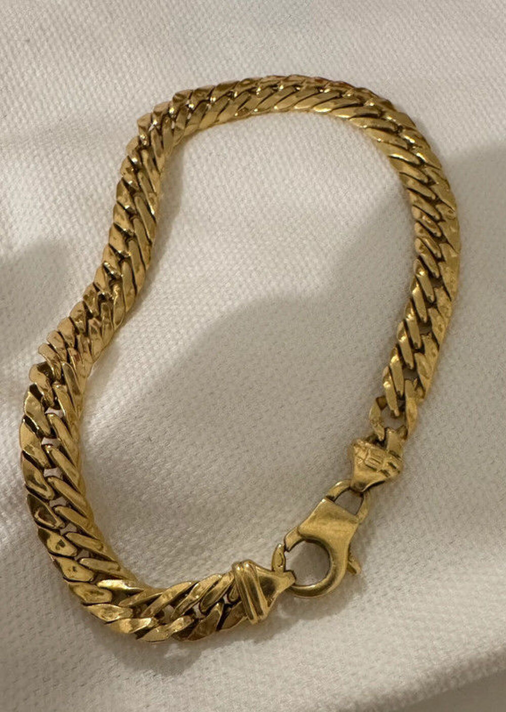 Bracelet en or 18 carats authentique , 10 grammes Bijoux et montres