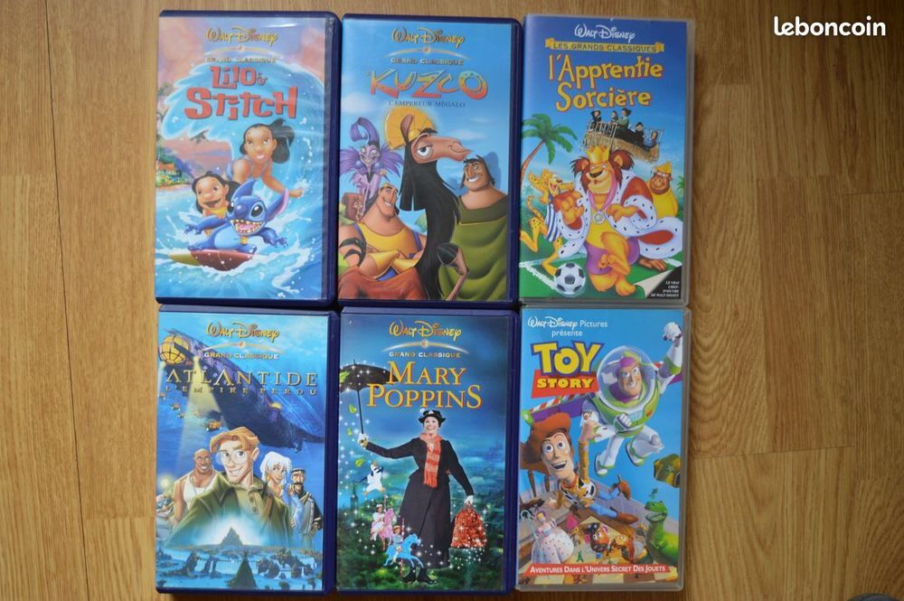 Cassettes VHS dessins anim&eacute;s Walt.Disney DVD et blu-ray