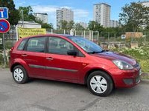 Fiesta 1.4i Ghia 2008 occasion 94000 Cr&eacute;teil