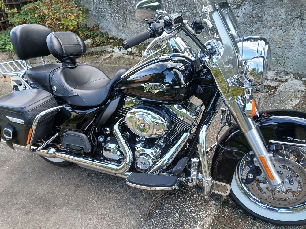 HARLEY-DAVIDSON 2011 occasion 69720 Saint-Bonnet-de-Mure