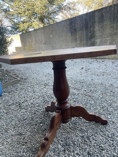 Table ancienne 6 c�t�s 40 Lyon 5 (69)