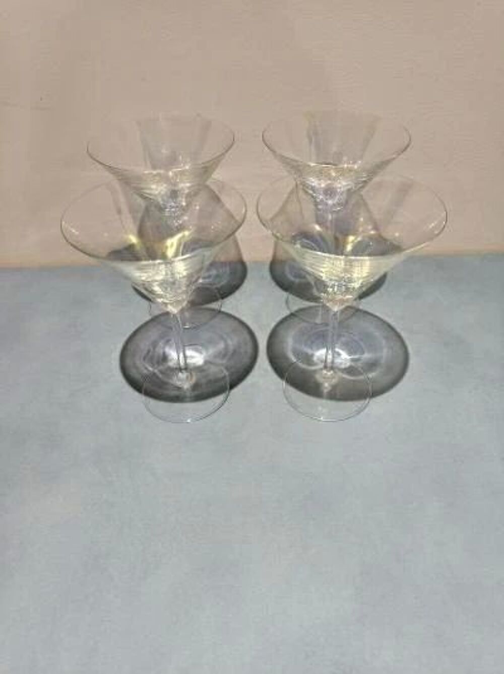 Lot 4 verres martini iris&eacute;s 16,5 cm cocktail Décoration