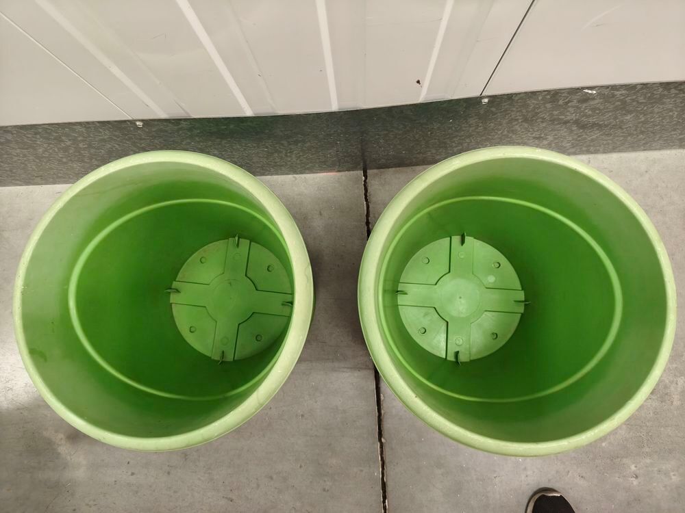 Pot avec soucoupe vert clair diam 35 cm H 35 cm Jardin
